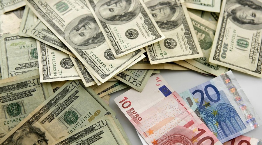 Trgi pretreseni: Dolar strmoglavil, evro najvišje po letu 2022 (foto: Profimedia)